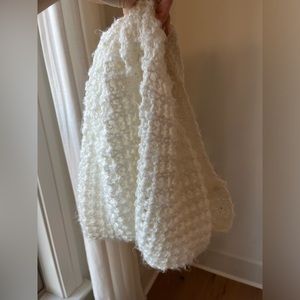 Steve Madden infinity scarf white